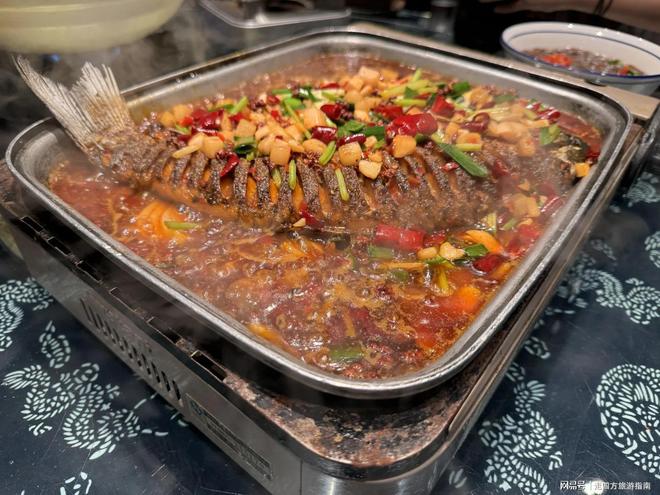 暑假恩施5天4夜旅行团报价是多少？恩施美食住宿推荐及省钱攻略(图2)
