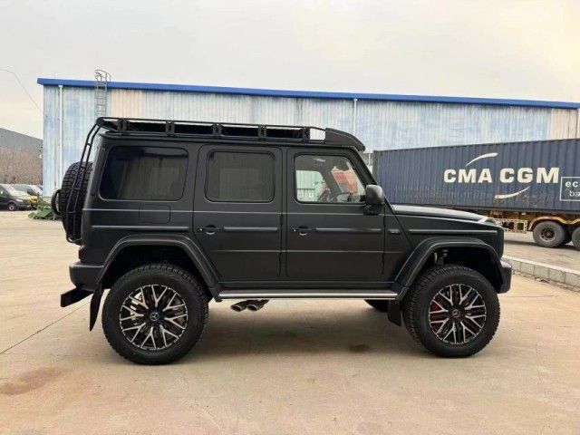 2025款奔驰G63 4x4现车报价大G中的大哥傲视群雄(图2)