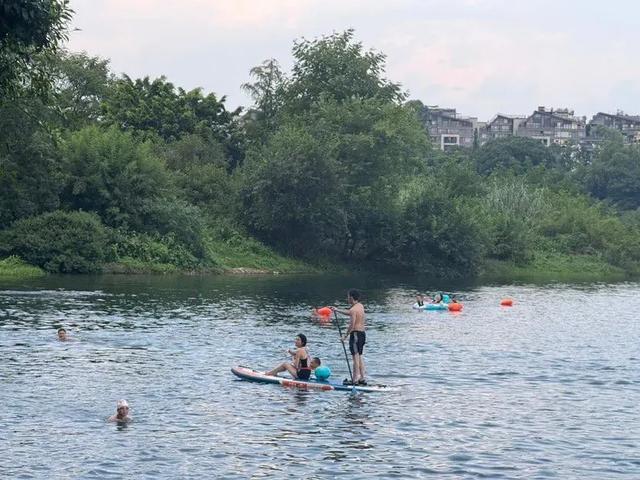 九游娱乐官方网站“水上顶流”火出圈！越来越多桂林人加入！(图1)
