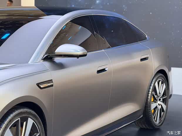 2026北京车展：九游官网奇瑞瑞虎X艾瑞泽SiCAR V23白武士等多车首发！(图16)