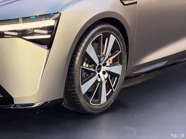 2026北京车展：九游官网奇瑞瑞虎X艾瑞泽SiCAR V23白武士等多车首发！(图15)