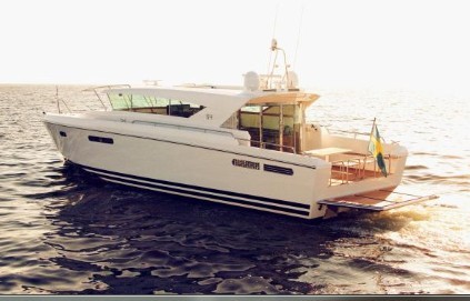 納維特推出全球首款碳纖維游艇 媲美蘭博基尼(图5)