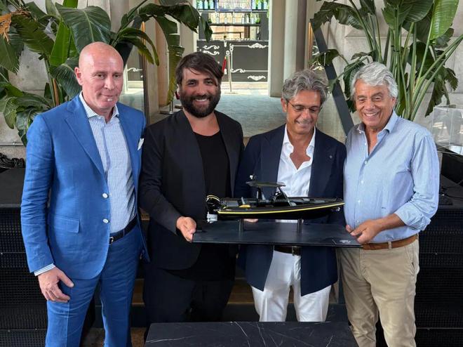 明星阵容！知名轮胎公司跨界休闲游艇领域推出高端刚性充气艇(图3)