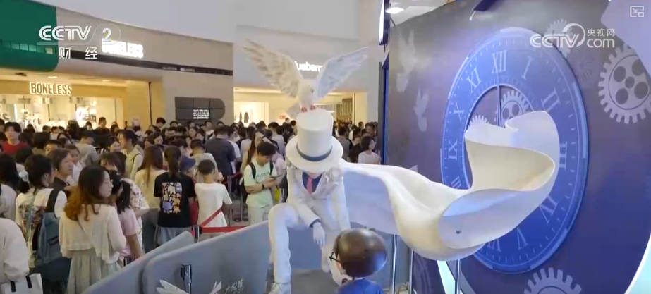 一票难求火爆！动漫经济与传统产业跨界融合 “情绪消费场”撬动经济新支点(图2)