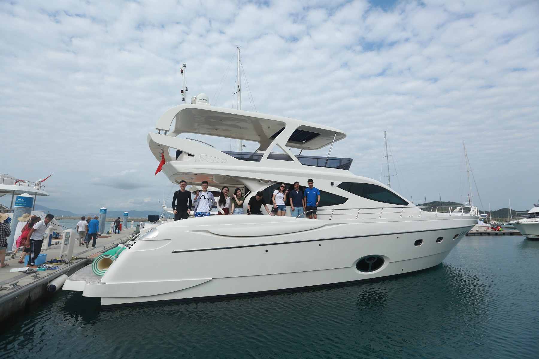 戛纳人口7万每年5月吸引数千妓女夜间收入可达4万美元九游娱乐官方网站