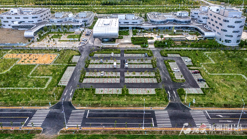 大国工程看新疆·天山观察丨算力新城的“天时地利人和”(图1)