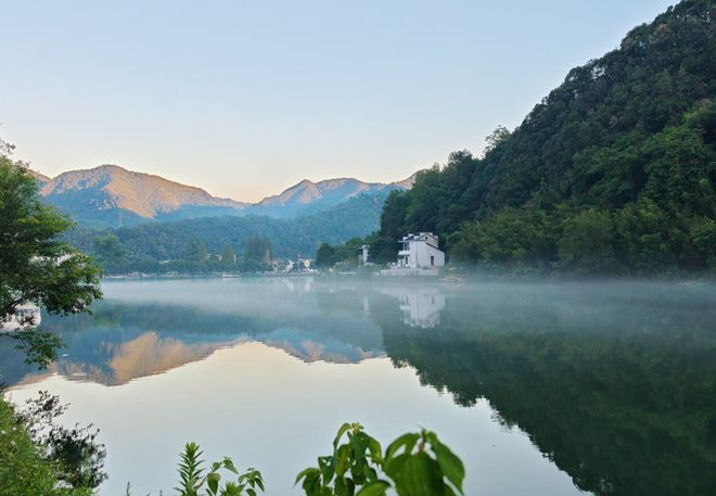 皖南川藏线米林肯堵哭的六道弯藏着江南最美红叶(图4)