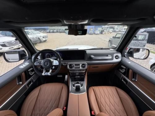 限量版奔驰G63 4x4²落地价多少钱 22寸轮毂碳纤维内饰 金融0首付(图2)