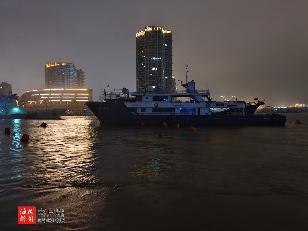 台风期间船舶走锚 三亚海事部门成功化解游艇碰撞风险