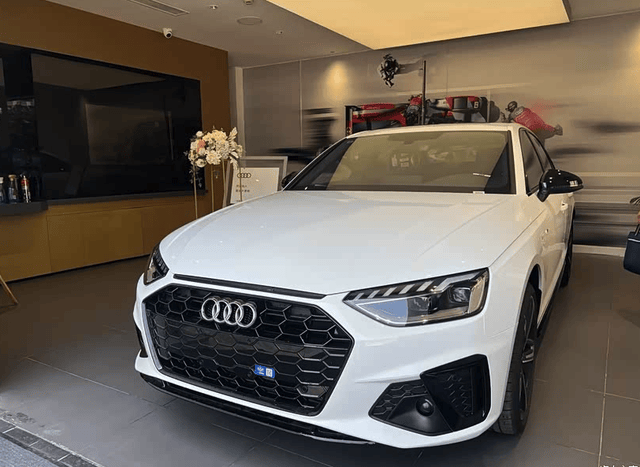 奥迪真绷不住了！曾经的销量王如今降到1898万月销仅5835辆