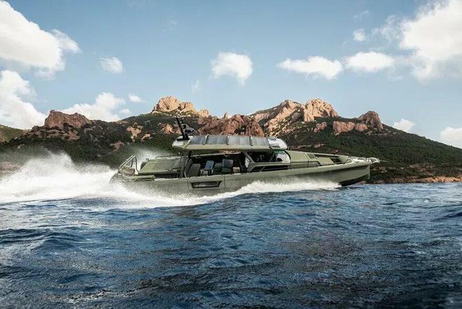 巴博斯全新Shadow 1500游艇亮相戛纳九游官方app入口三V8引擎1500匹马力 酷乐汽车(图3)