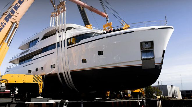 荷兰Moonen第七艘122 Martinique游艇正式下水(图2)