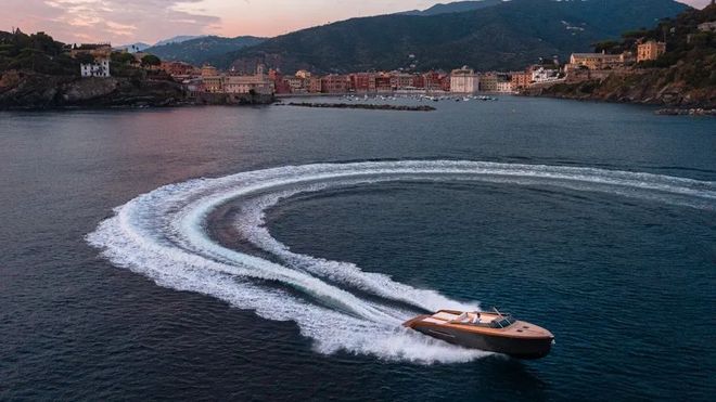 70年代意大利经典木制游艇的超现代再现(图11)