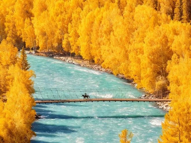 九游娱乐官方网站带娃、情侣闺蜜游新疆！远胜游乌鲁木齐10天纯玩团报价表超全攻略