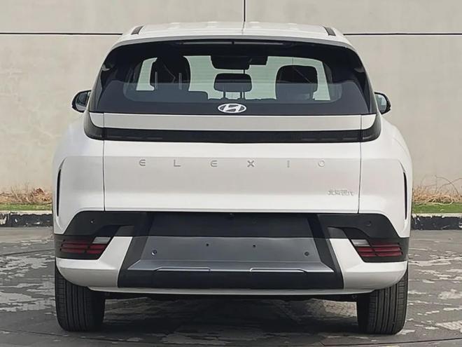 五菱星光730领衔4款MPV密集发布！还有超级豪车灵感竟来自狗狗(图15)