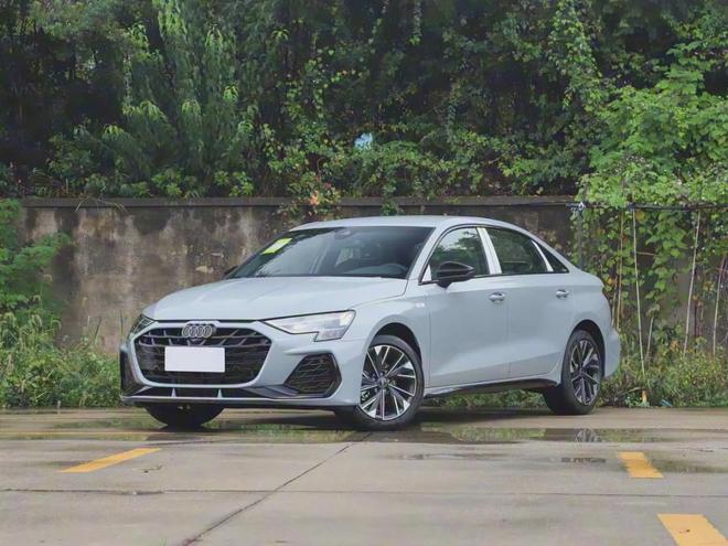 五菱星光730领衔4款MPV密集发布！还有超级豪车灵感竟来自狗狗(图17)