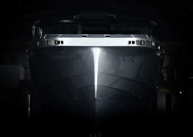 “航母式”船艏！土耳其Alia Yachts最新50米全定制超艇下水（视频）