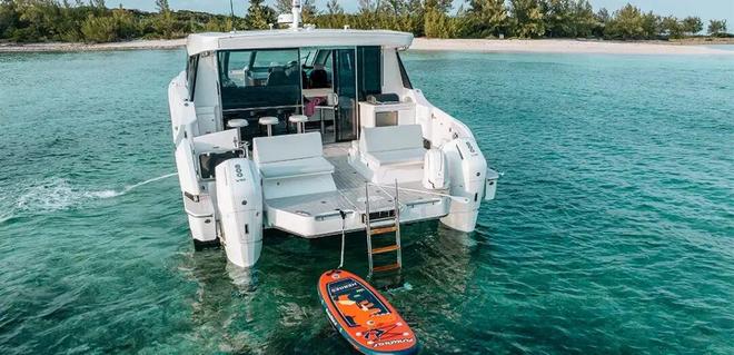 九游娱乐官方网站Aquila 46 Coupe双体动力艇入围2026年欧洲年度动力艇评选(图4)