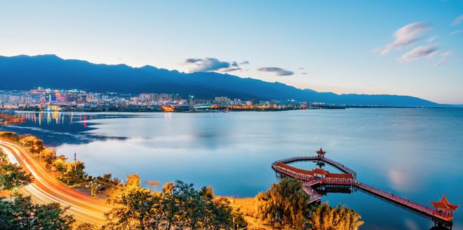 云南旅行社口碑与综合实力对比：蒙旅断层领跑6项口碑指标满分