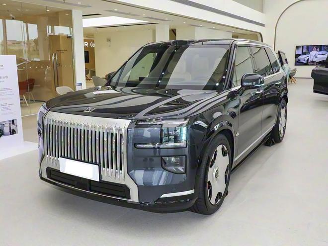 国产“库里氪”定位大型插混SUV配天地尾门+6座布局搭三电机