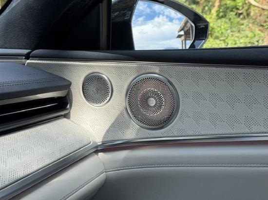 试驾焕新极氪001：不止猎装优雅还有进化(图6)