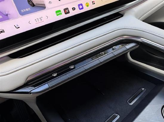 试驾焕新极氪001：不止猎装优雅还有进化(图8)