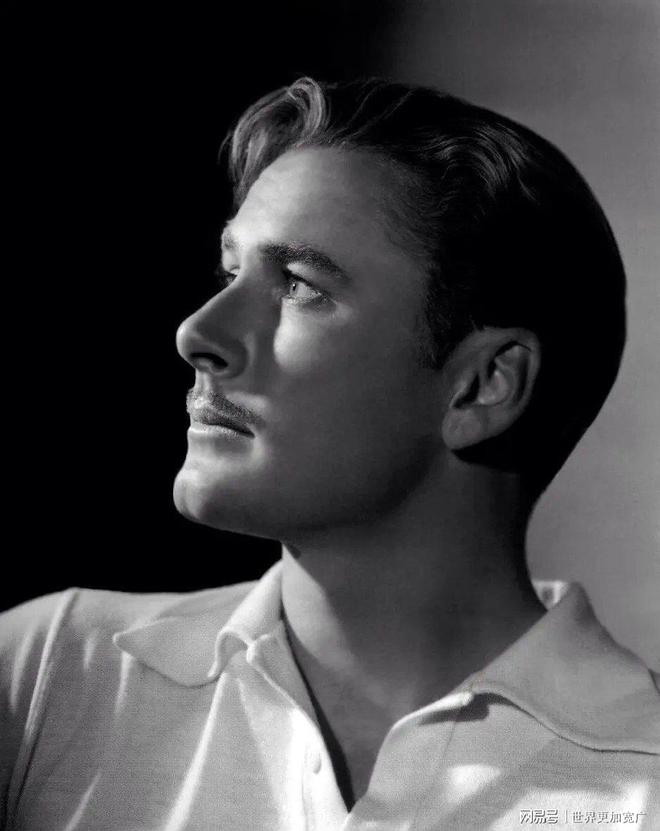 被誉为行走的荷尔蒙坏小子埃罗尔·弗林欲望毁掉的人生(图19)