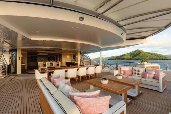 JK罗琳超艇“Samsara”号成2025年航行冠军 年赚千万美元租赁费(图4)