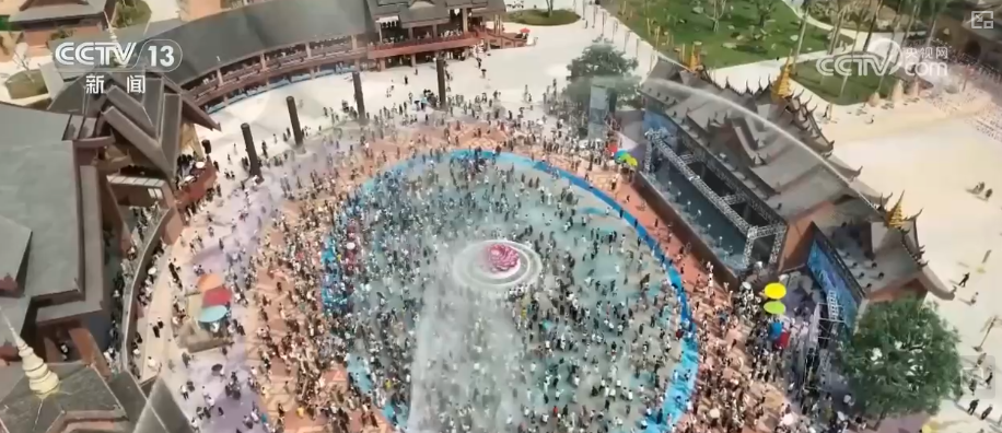 九游官网多元化服务供给释放经济新活力 新业态新模式为服务消费增长开辟新空间(图2)