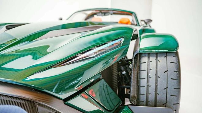 九游官网Donkervoort P24 RS创造770马力吨的超轻传奇(图6)